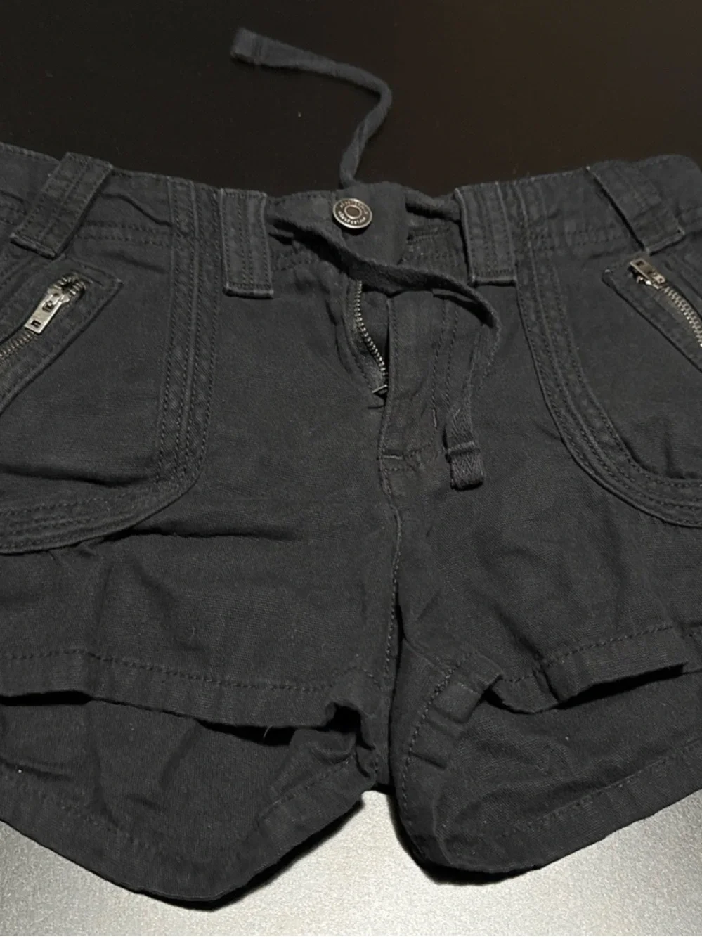 Aeropostale Black Drawstring Zip-Pocket Low Rise Cargo Shorty Shorts